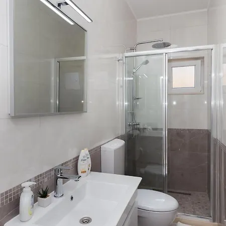 Pavlovic - Three Bedroom With Balcony And Partial Sea View Apartment *