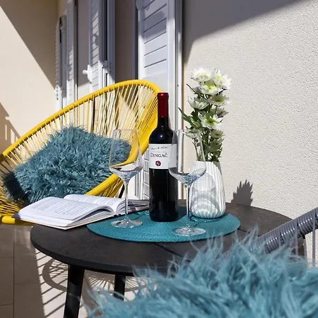 Appartement Pavlovic - Three Bedroom With Balcony And Partial Sea View *